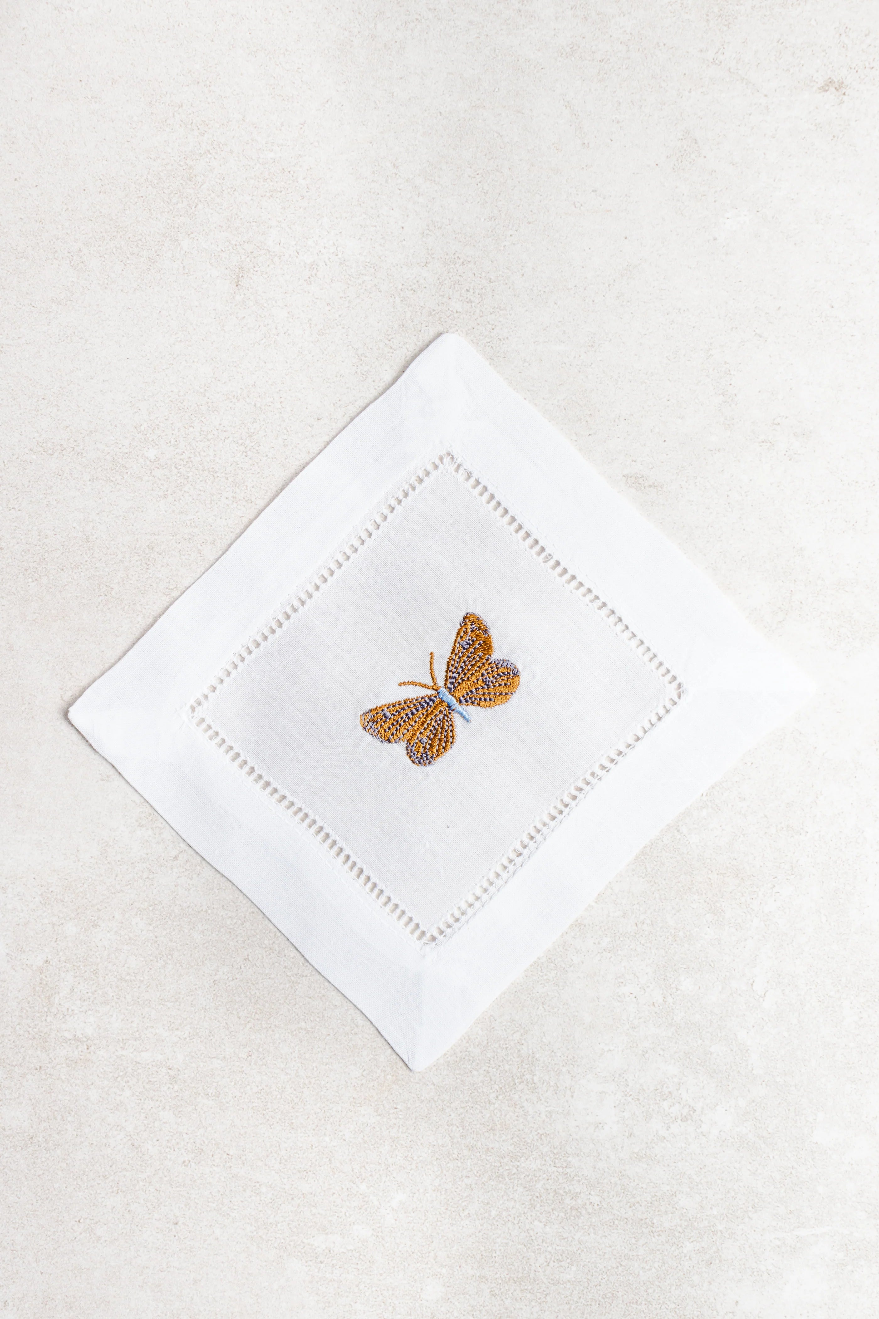 Coctelera de Lino con Mariposa Naranja