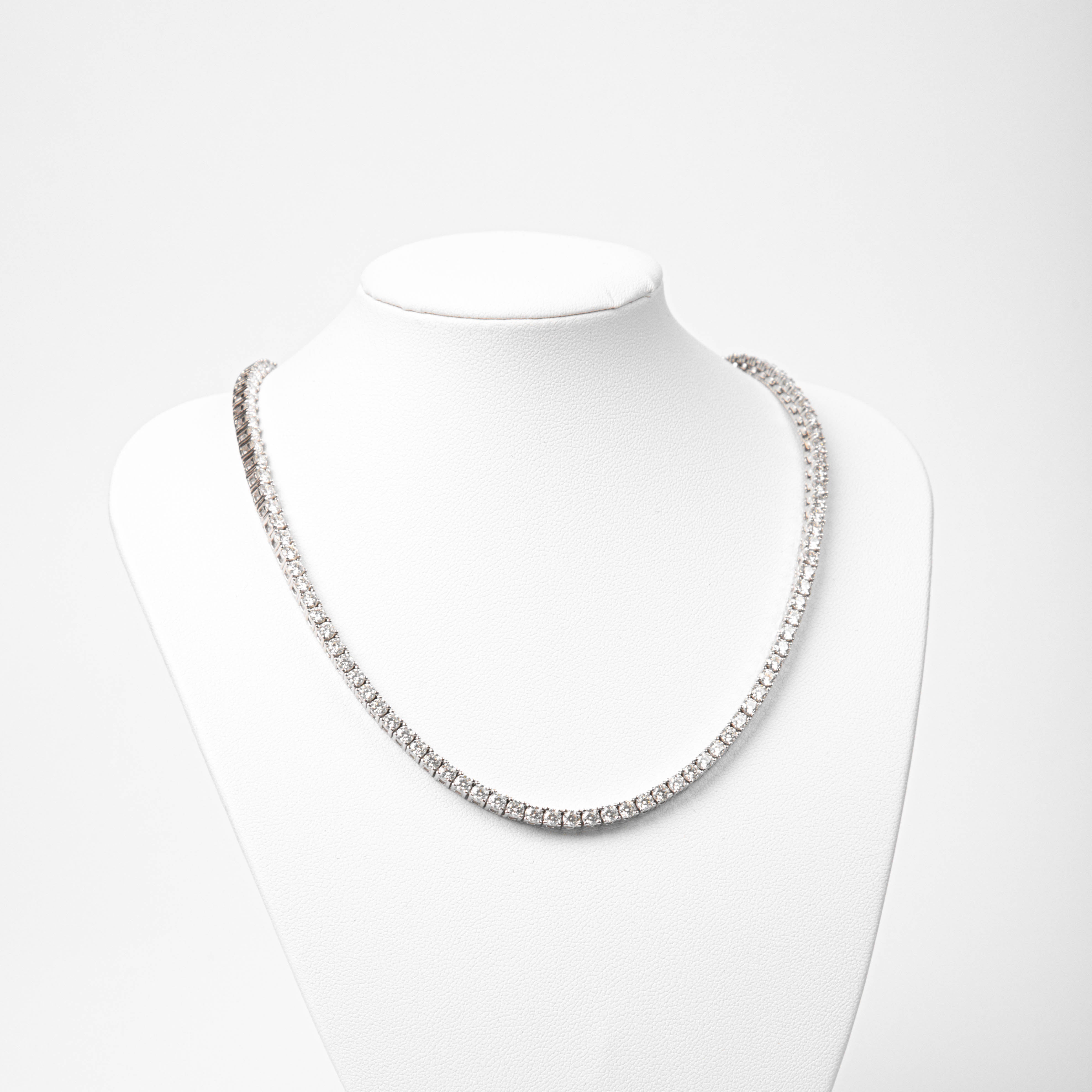 COLLAR TENNIS CON CENTRO 3MM PLATEADO (40.5 CM)