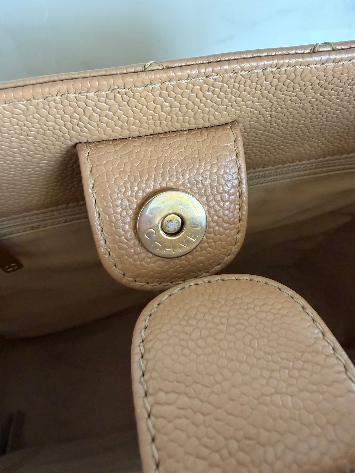PST IN BABY DARK BEIGE CAVIAR