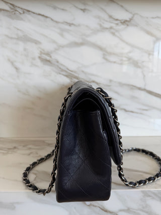 CLASSIC FLAP LARGE NAVY LAMBSKIN BAG