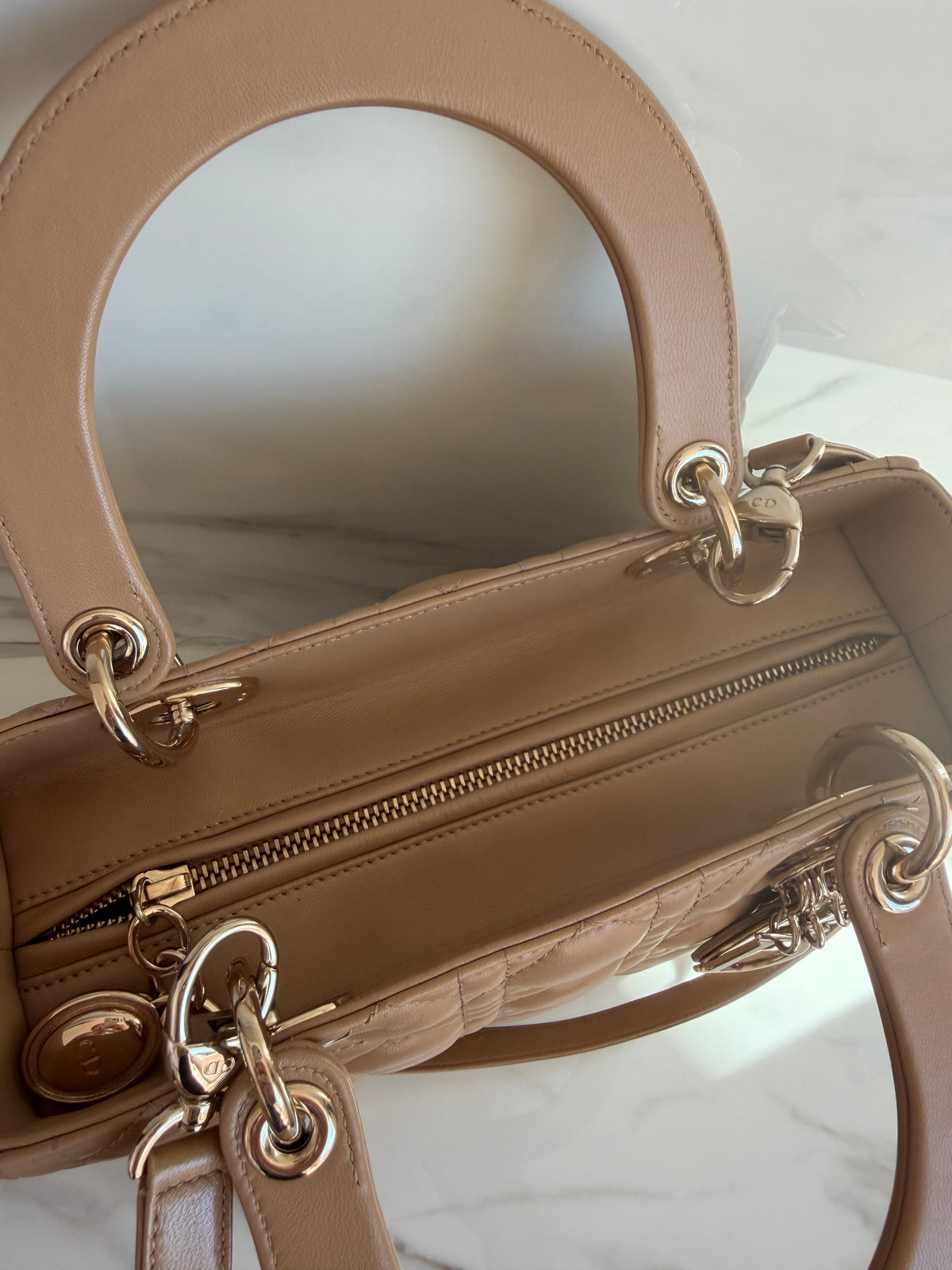 LADY MEDIUM IN DARK BEIGE