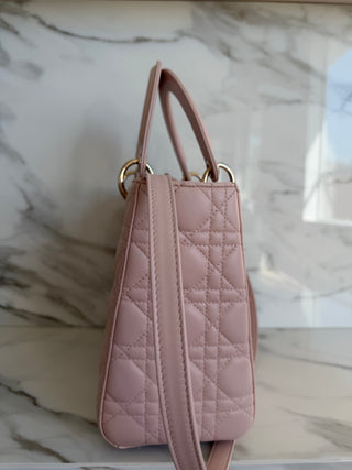 LADY MEDIUM IN BABY PINK