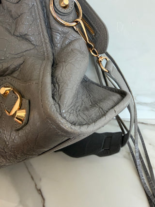 CLASSIC CITY MEDIUM TAUPE GREY  BAG