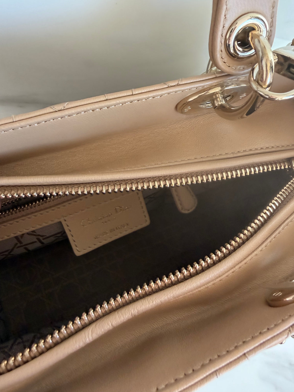 LADY MEDIUM IN DARK BEIGE