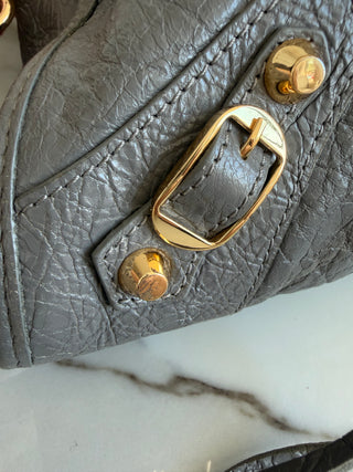 CLASSIC CITY MEDIUM TAUPE GREY  BAG