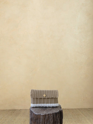 Clutch – Cafe con blanco