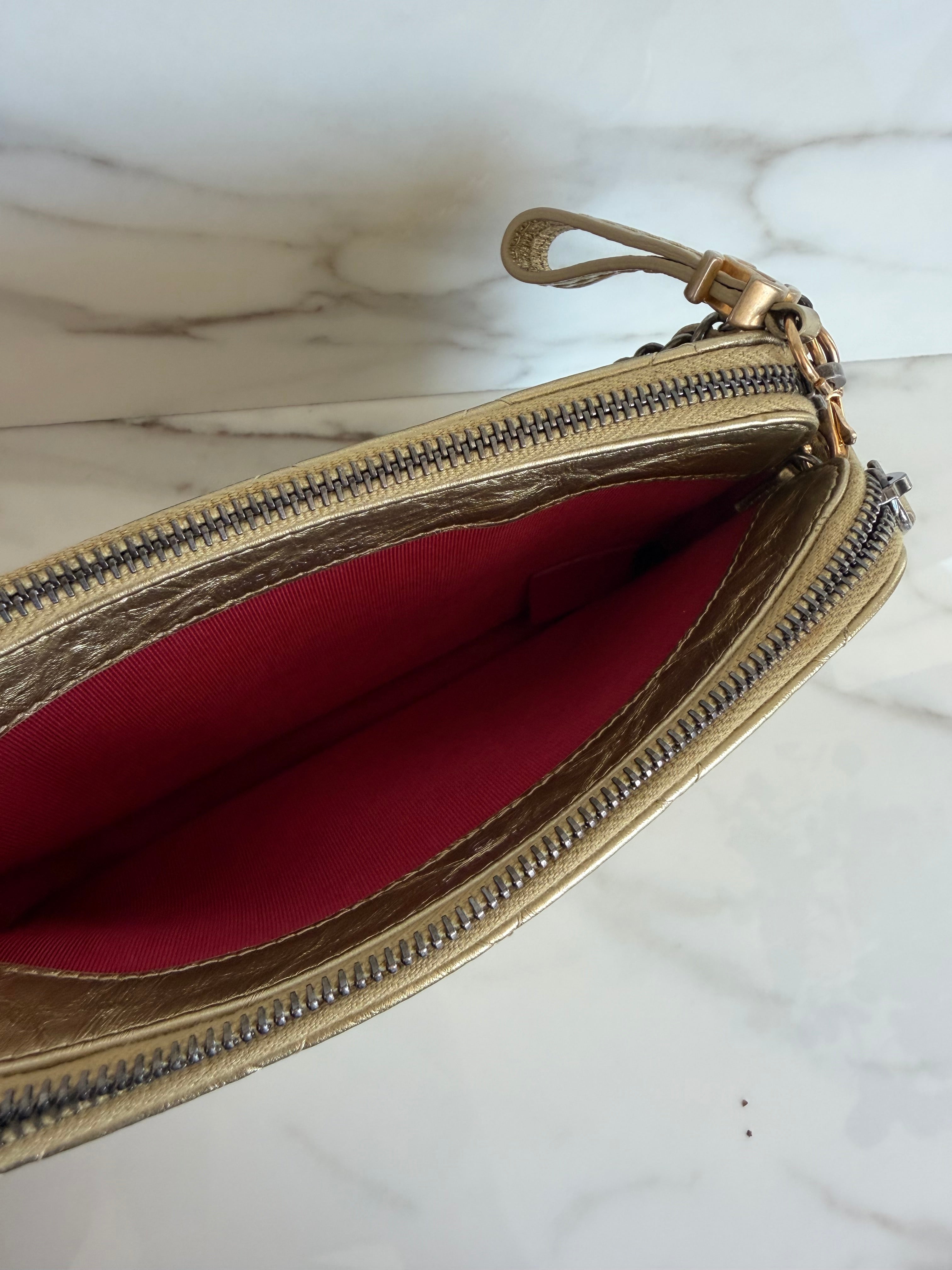 GABRIELLE MINI CLUTCH WITH REMOVABLE CHAIN IN GOLD