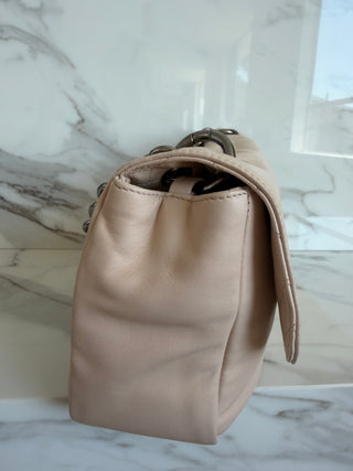 LARGE SOFT FLAP BAG IN BEIGE LAMBKSIN