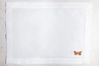 Mantel Individual de Lino con Mariposa Naranja