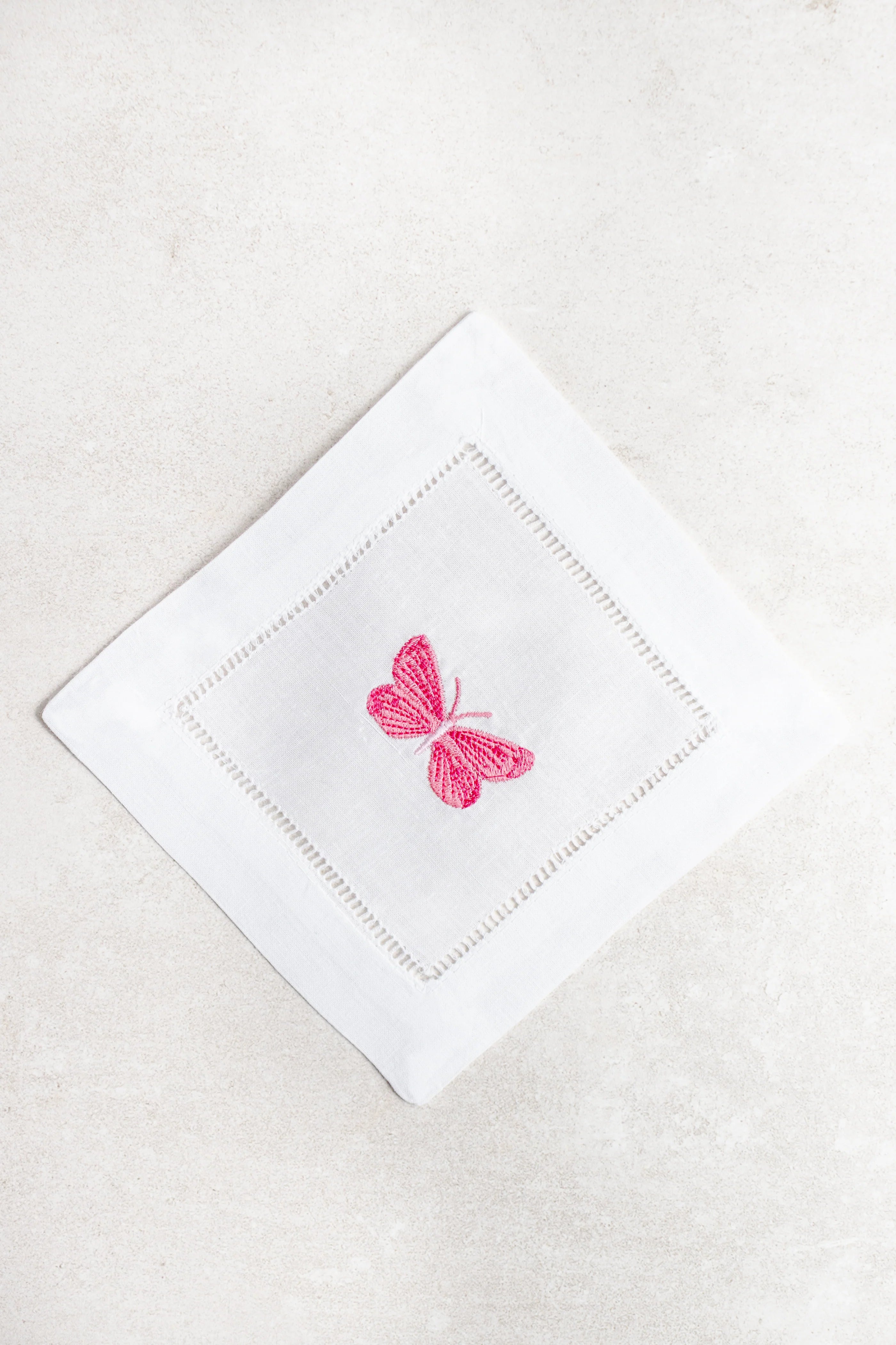 Coctelera de Lino con Mariposa Rosa