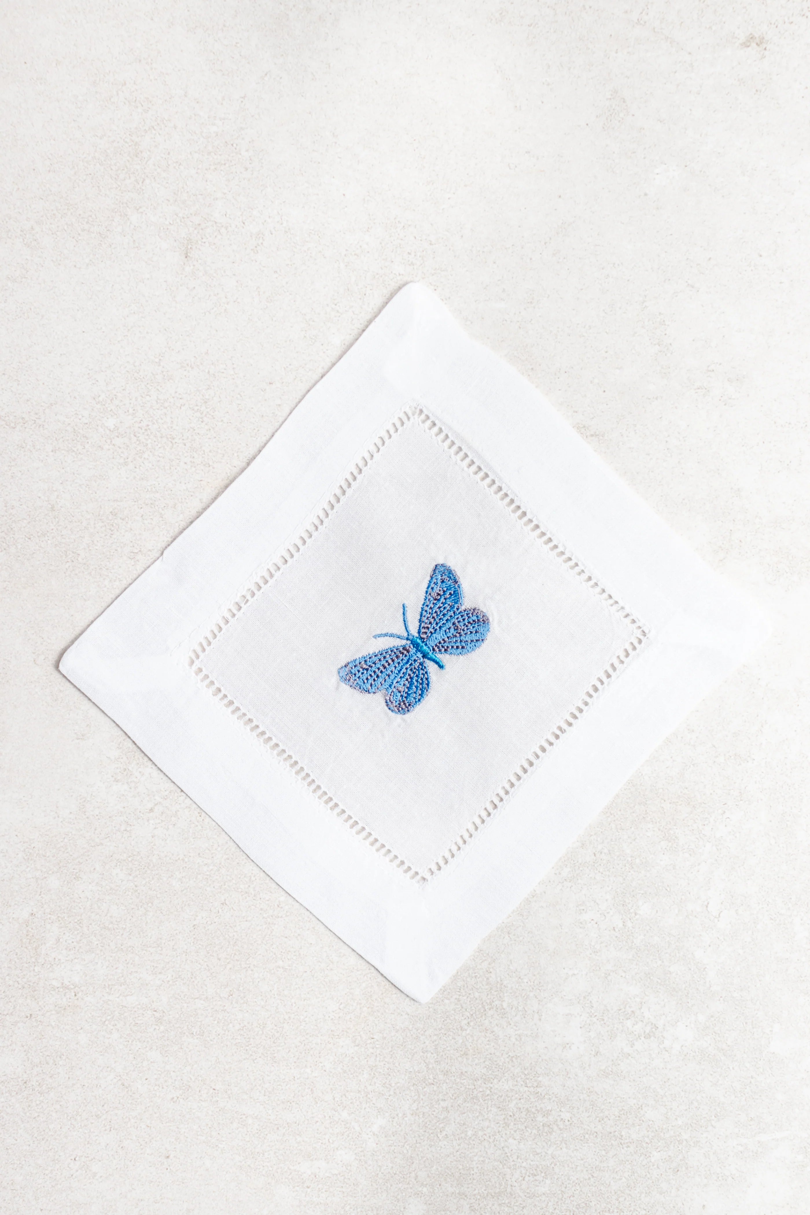 Coctelera de Lino con Mariposa Azul