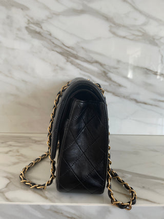 CLASSIC FLAP LAMBSKIN MEDIUM BLACK BAG