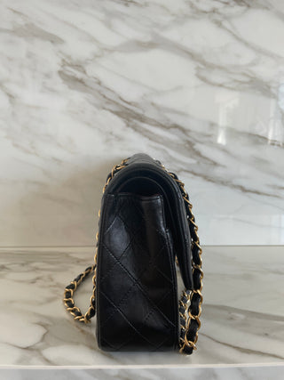 CLASSIC FLAP LAMBSKIN MEDIUM BLACK BAG