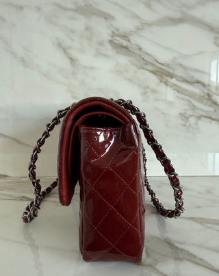 CLASSIC DOUBLE FLAP BAG IN BURGUNDY PATENT LEATHER
