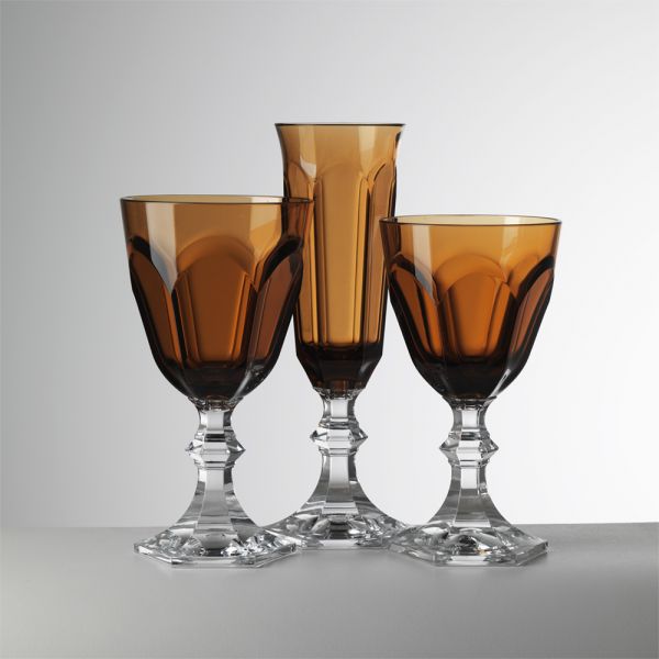Dolce Vita wine glass amber
