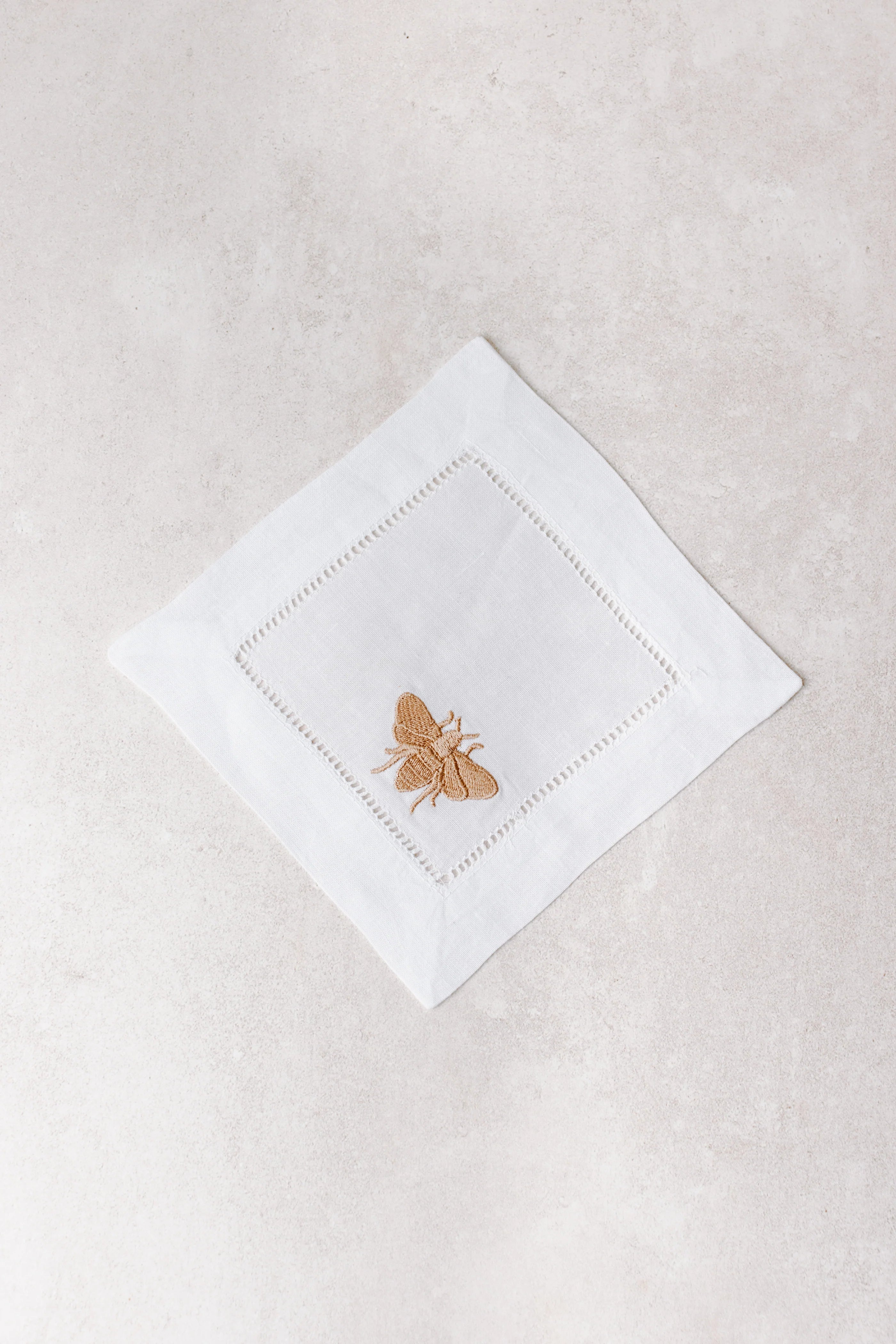 Coctelera de Lino con Abeja